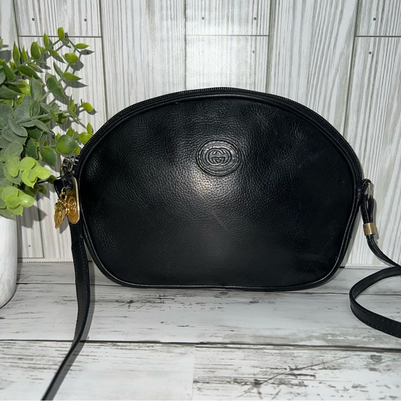 Gucci Vintage Black Leather  Crossbody Bag Gold Hardware - Picture 1 of 13